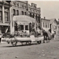 Vintage 1910s RPPC Street Parade Horse Float Sleepy Eye Minnesota Postcard