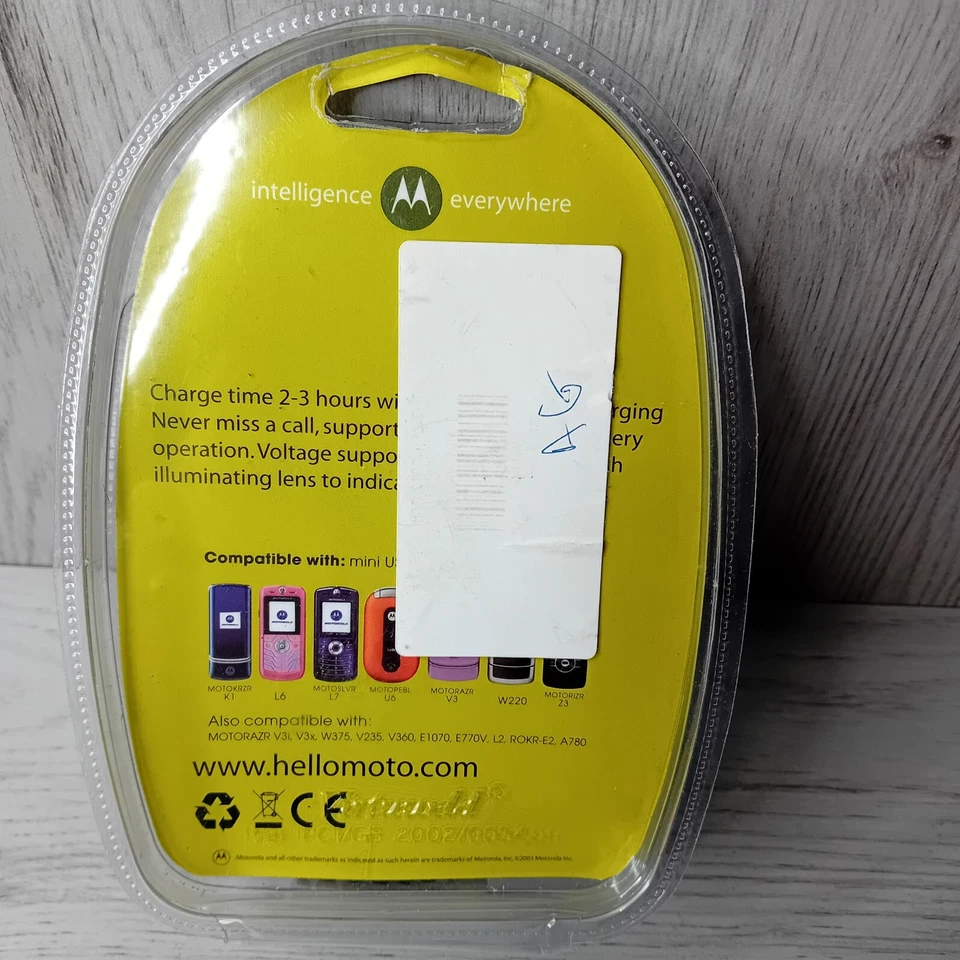 MOTOROLA MINI USB CAR CHARGER V3X V235 V360 - NEW IN BOX - RARE RETRO - GENUINE - image 2 of 4