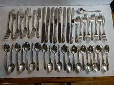 Vtg Holmes & Edwards Flatware Set. Inlaid IS Silverplate. 47 Piece. Service 8.