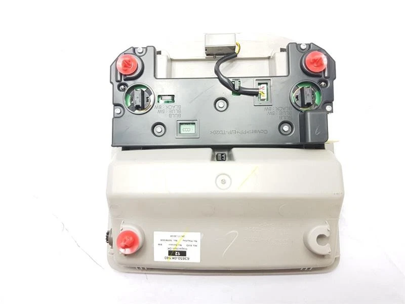 Toyota Hi-Lux 2019 techo interior luz central 636500K140 Foto 4 de 4