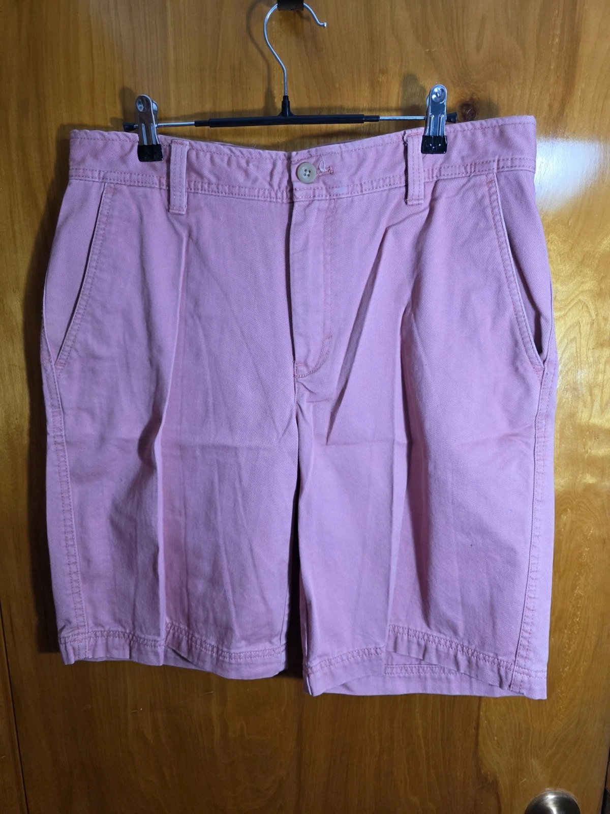 IZOD Classic Saltwater Shorts Men's Rose Pink Size 34 100% Cotton