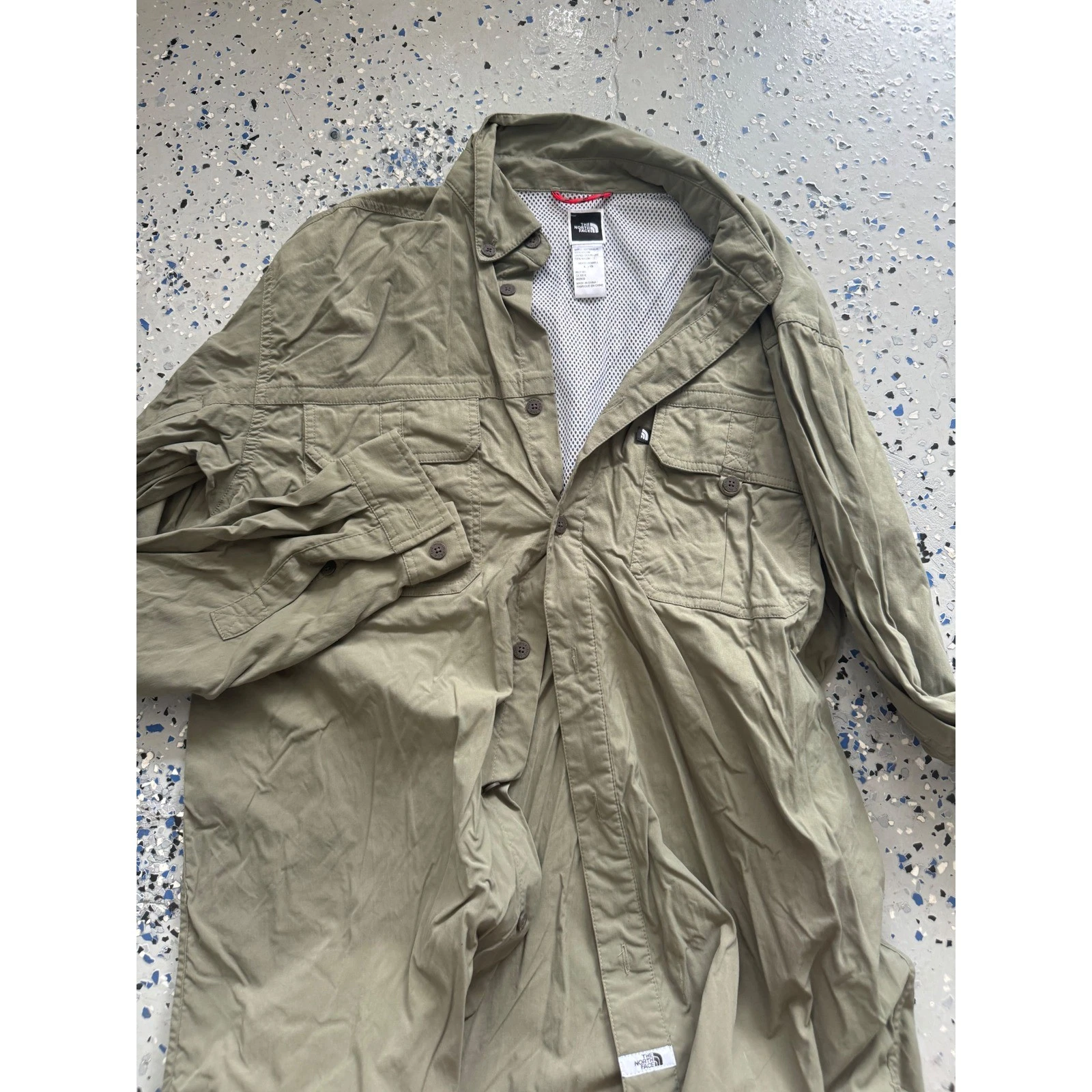 The North Face Mens Button Up Shirt Long Sleeve Nylon Olive Green
Opens in a new window or tab