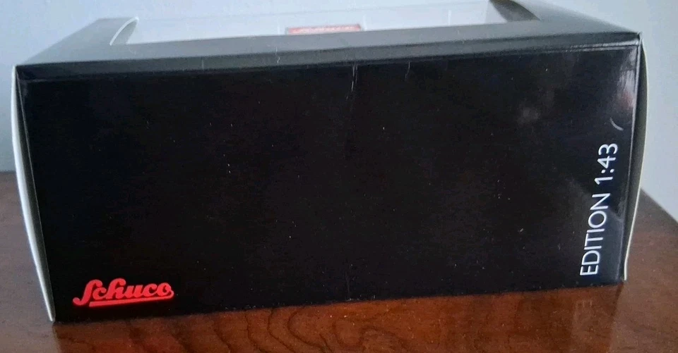 SCHUCO VOLKSWAGEN VW KAFER SCALA 1/43 -  CON BOX - Immagine 3 di 4