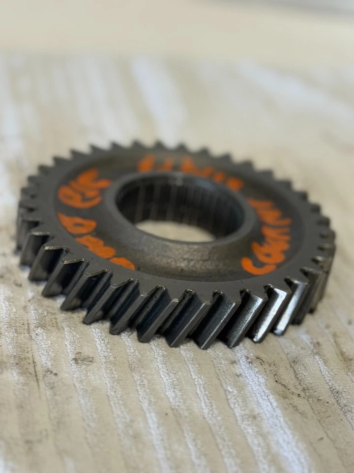 1988-1991 CHEVY SM465 COUNTER SHAFT 3RD GEAR USED OEM - Image 2 of 4