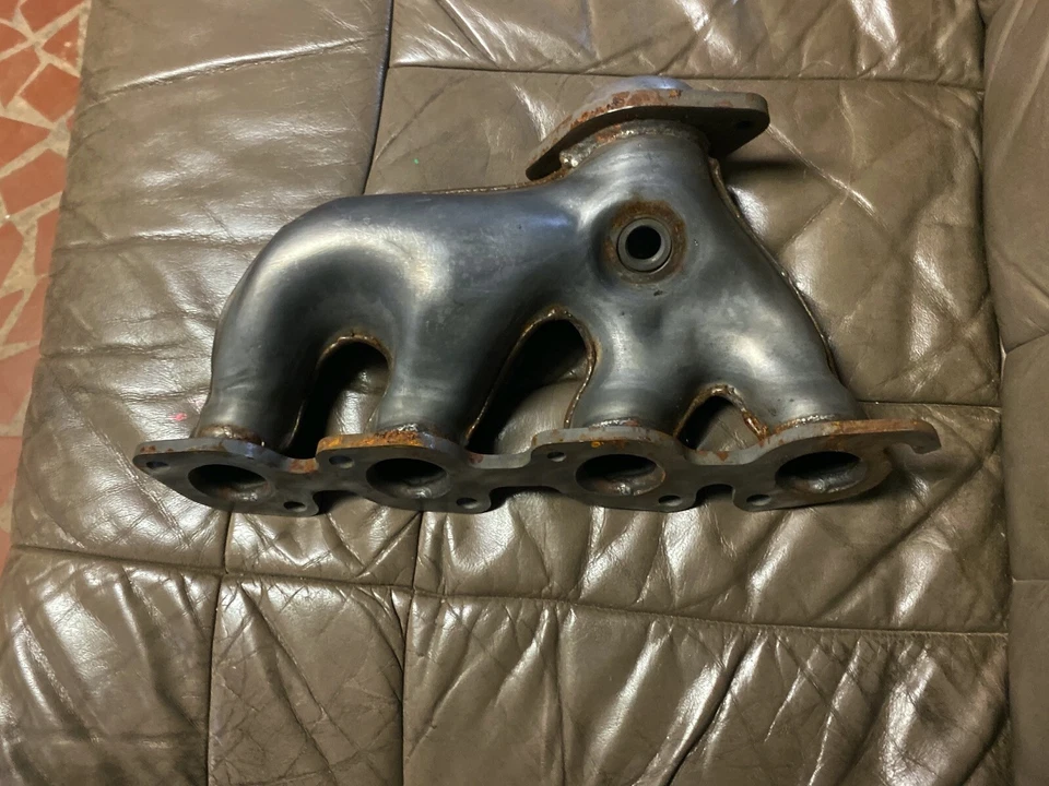 Coletor de escape direito 96-99 Cadillac Deville 4.6  - Imagem 4 de 4