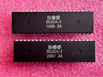 8520A-1 MOS/CSG ODD EVEN (x2) from an AMIGA 500 rev.6A #28/87 & 19/88