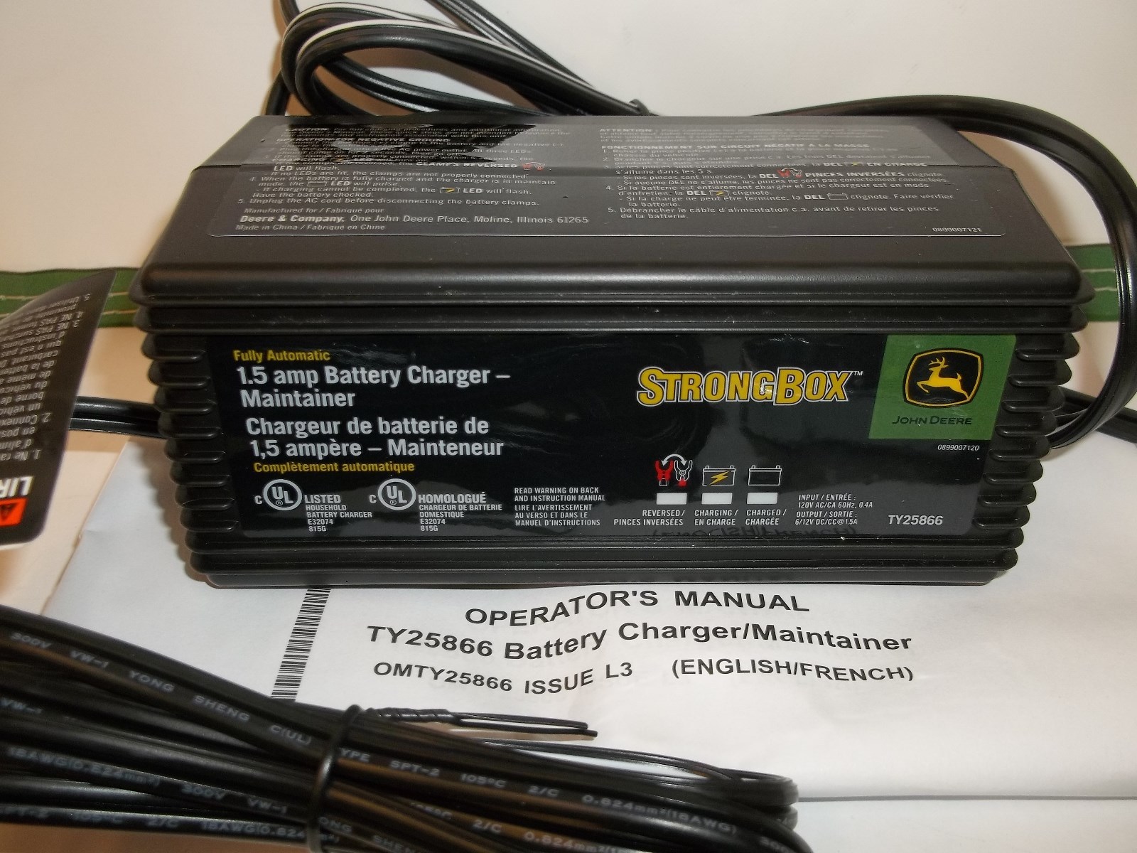 JOHN DEERE BATTERY CHARGER AND MAINTAINER 1.5 AMP STAND ALONE UNIT
