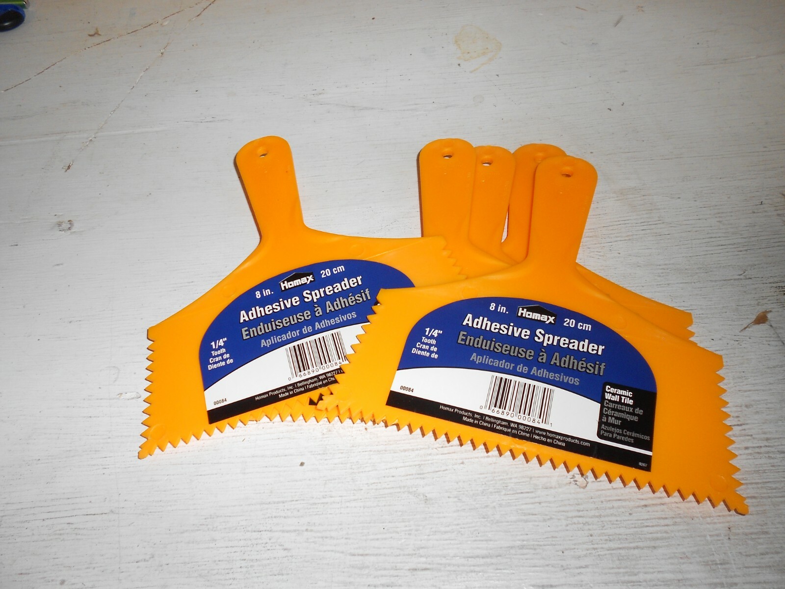 HOMAX 8 in. Wide 1/4'' Tooth Ceramic Wall Tile Adhesive SpreaderLot of