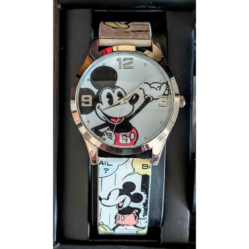 Disney Mickey Mouse Vintage Analog Watch w/ Box & Booklet Unworn Untested