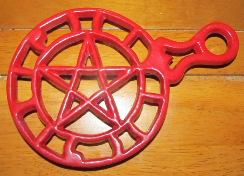 Vintage Cast Iron Red Painted 3 Footed Trivet Star Pentagram Wiccan Kitchen