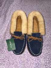 NWOB LL Bean Women  s Wicked Good Moccasin Slippers Size 9M Dark Blue Real Fur