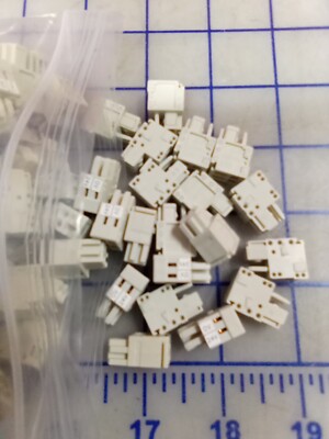 Large Assortment Of Phoenix Contact SE-0015 Connectors