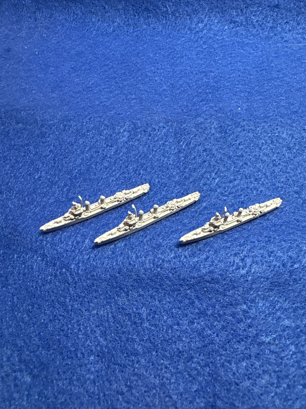 GHQ Micronauts WWII  1/2400, USS Gleaves Class DD, cleaned, assembled, primed #1