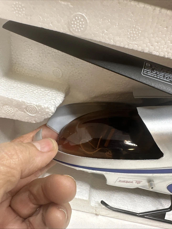 MICRO GEAR LAMA V6 Remote Control Helicopter W/ Xtra Blades See Photos & Descrip - Image 4 of 4