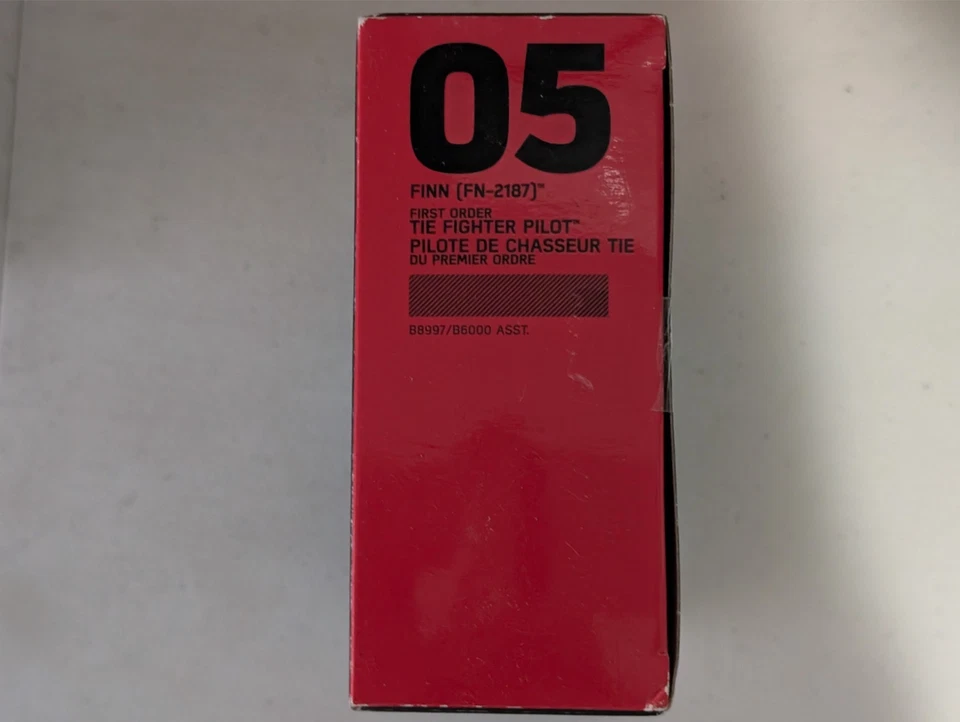 Paquete de 2 cascos de titanio Star Wars Black Series Finn FN-2187 y piloto de combate Tie Foto 2 de 4