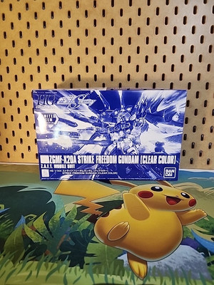 BANDAI HGCE 1/144 Strike Freedom Gundam clear color event limited model kit