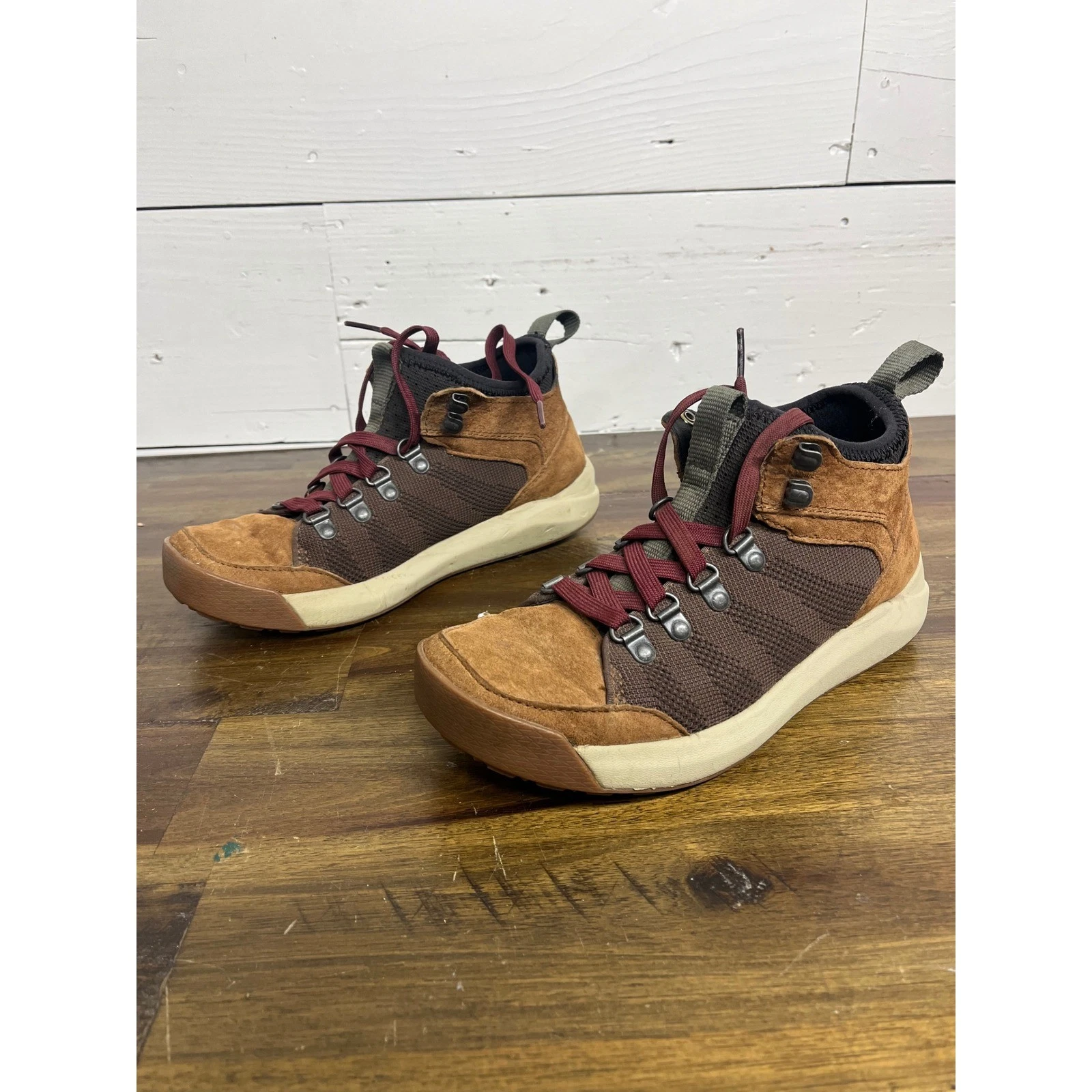 LL Bean Vista Camp Mid Hiking Boots Womens 6.5 Brown Suede Mesh 508527