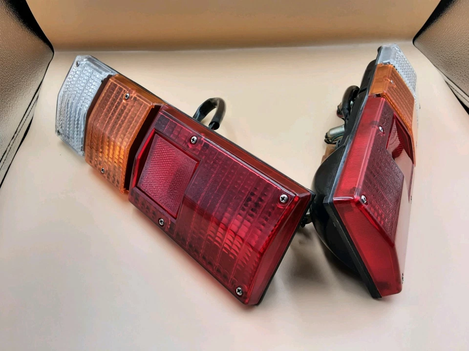 Isuzu KB 20 rear light, Pair left + right Nos - Image 3 of 4