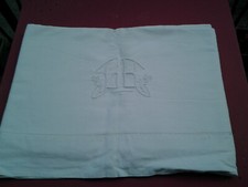 Grand drap blanc ancien monogramme "G B" 2M/3M avec un retour pour les jours