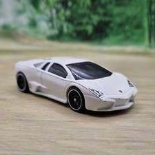 Hot Wheels Lamborghini Reventon Diecast Model 1/64 (10) Excellent Condition