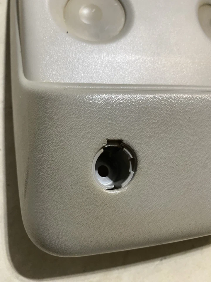 1993-96 Mitsubishi Montero Sport Roof Overhead Console Dome Lamp Light MR240322 - Image 4 of 4