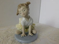 STUNNING LLADRO SPAIN FIGURINE - BALLERINA OOPSY DAISY #6691 - PETAL TUTU - MINT