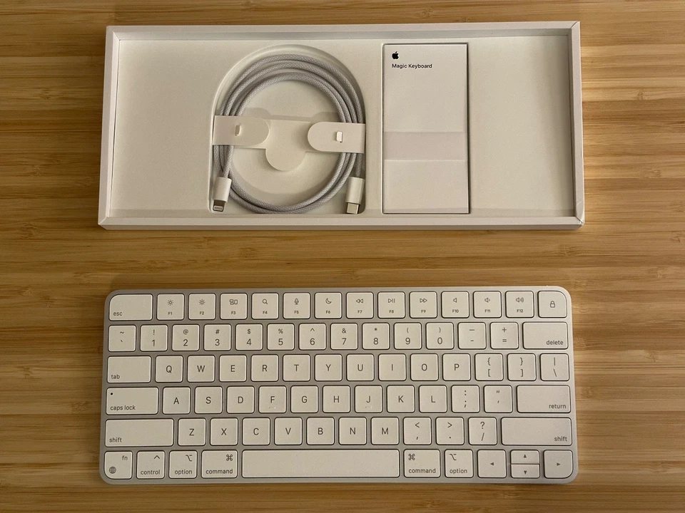 Apple Magic Keyboard A2450 with Box and Cable - Silver - MK2A3LL/A - Image 2 of 4