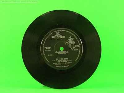 THE SCAFFOLD LILY THE PINK (128) 2 Track 7'' Single along with Plain Paper Sleeve