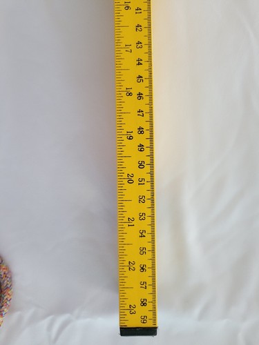24' Level Measuring Tool, Magnetic, 24in / 59cm Aluminum - Picture 3 of 6