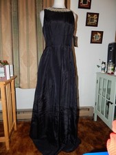 NEW Sangria Jewel Necked Dress Size 8