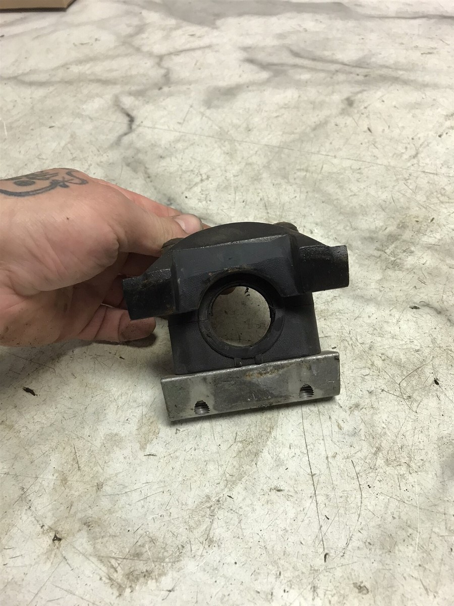 11 Can-Am Spyder Roadster RS SE5 steering stem holder clamp