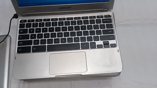 Lot of 7 Samsung Chromebook XE303C12 Laptops For Parts or Repar - Picture 4 of 22