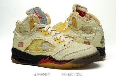 AIR JORDAN V 5 RETRO SIZE 6.5 OFF-WHITE SAIL FIRE RED MUSLIN BLACK DH8565 100