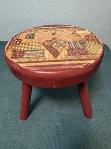 Vintage Distressed Red Decoupage Country Wood Stool 4 Legged Foot Birdhouses