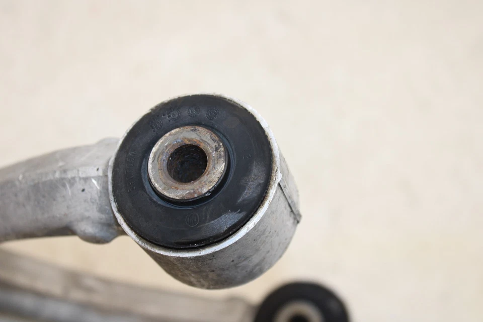 Juego de brazo de control delantero izquierdo Pontiac Solstice 2006-2009 OEM NA57 Foto 3 de 4