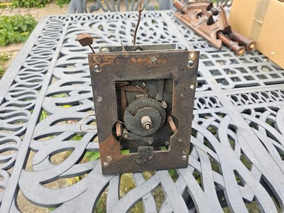 Antikes 8 Tage Langgehäuse Standuhrwerk funktioniert zum restaurieren Uhrmacher