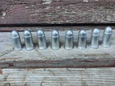 (1) VINTAGE ROBIN HOOD SHOES ADVERTISING PREMIUM BULLET COMPASS ALUMINUM