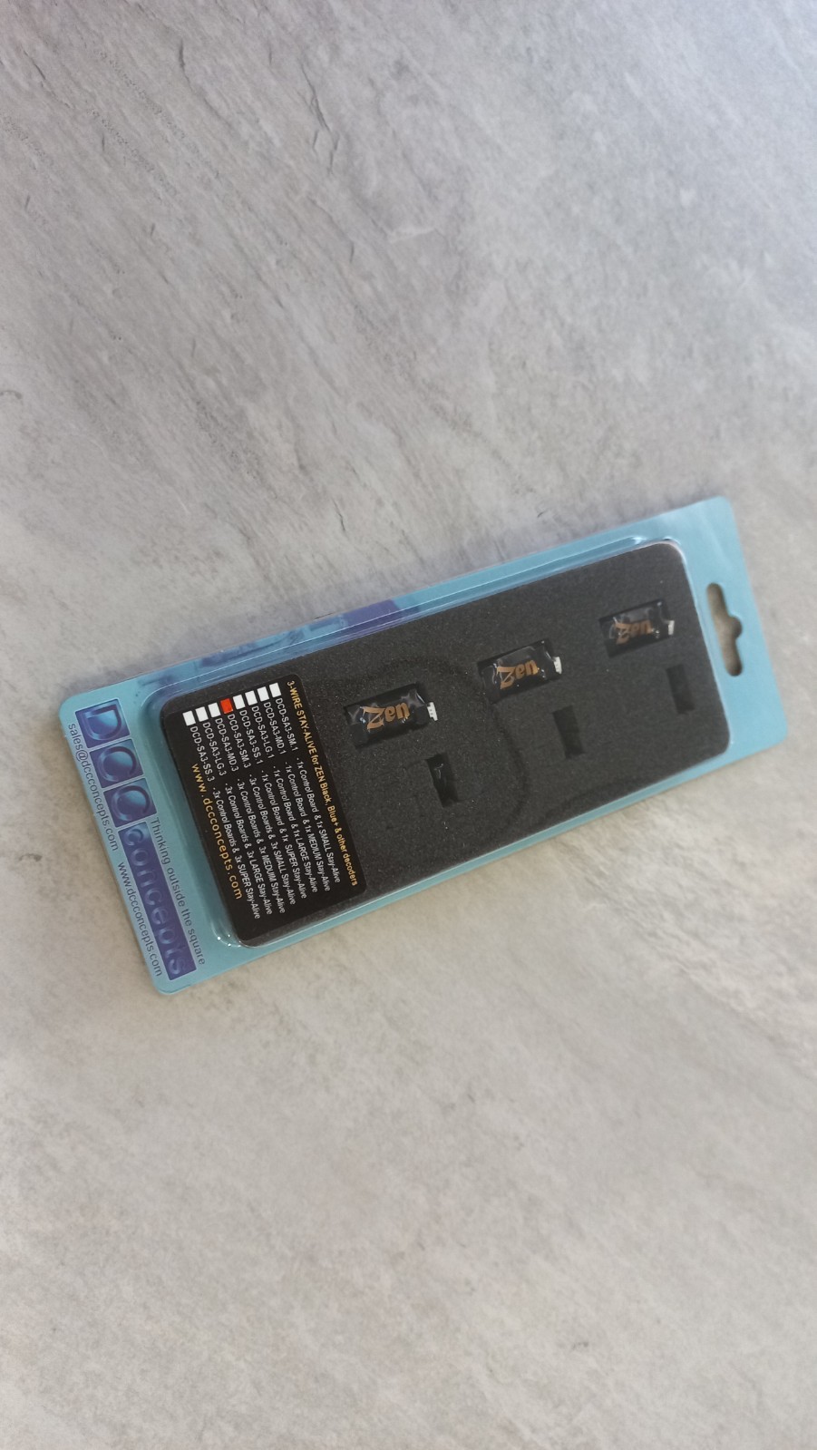 Powerpack DCC Concepts DCD-SA3-SM3 neuf à 3 fils pour réseau HO