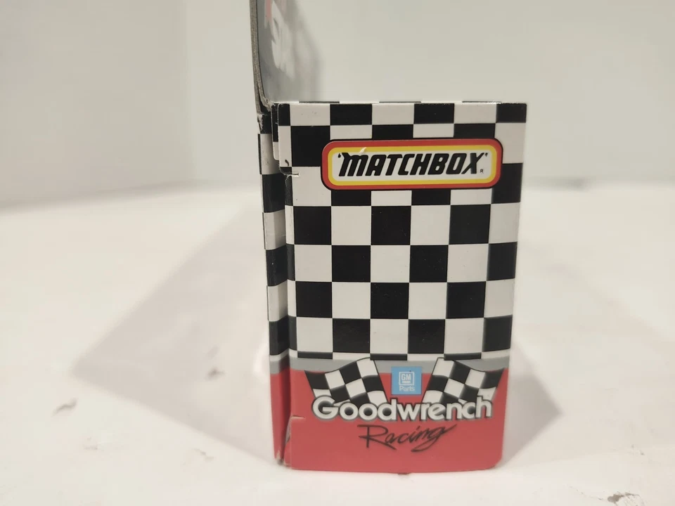 1993 Matchbox Super Star #3 Dale Earnhardt, Goodwrench Racing Team Convoy, NIB - Image 3 of 4