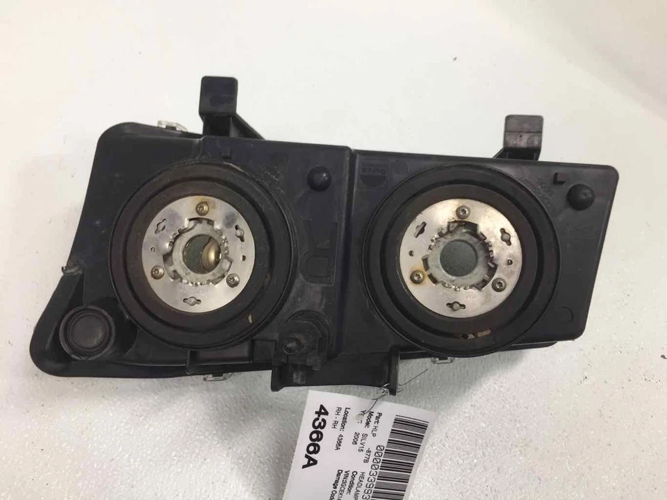 Faro pasajero derecho Chevy Silverado 1500 06 Foto 2 de 2