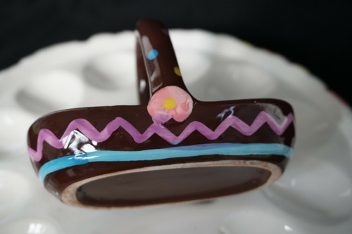 Easter Egg Salt & Pepper Shakers in a Basket Hand Painted - Picture 6 of 8