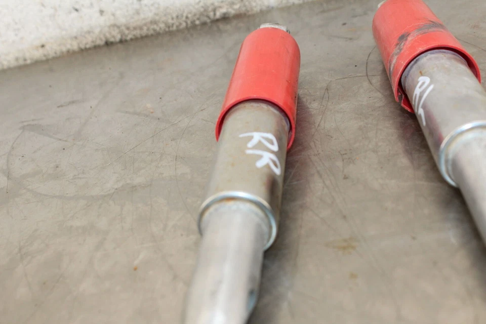 Juego de amortiguadores traseros izquierdo derecho Honda CT90 1978 Trail suspensión S709 Foto 3 de 4