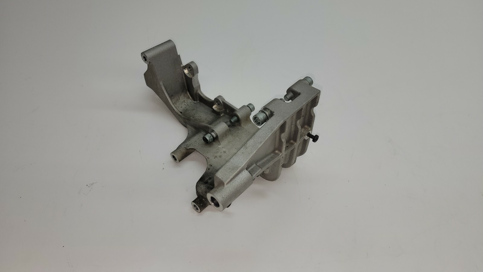 LAMBORGHINI MURCIELAGO LP640 AC COMPRESSOR MOUNTING BRACKET OEM 07M145169C