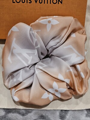Louis Vuitton Ribbon Beige Canvas Logo Headband LV Outline Headband S00 - Accessories | LOUIS VUITTON main image 4