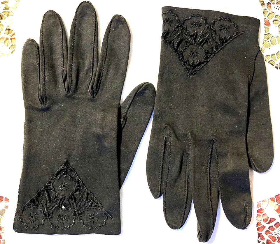 Guantes de muñeca vintage años 50/60 de algodón negro recortado encaje borde flora damas Foto 2 de 4