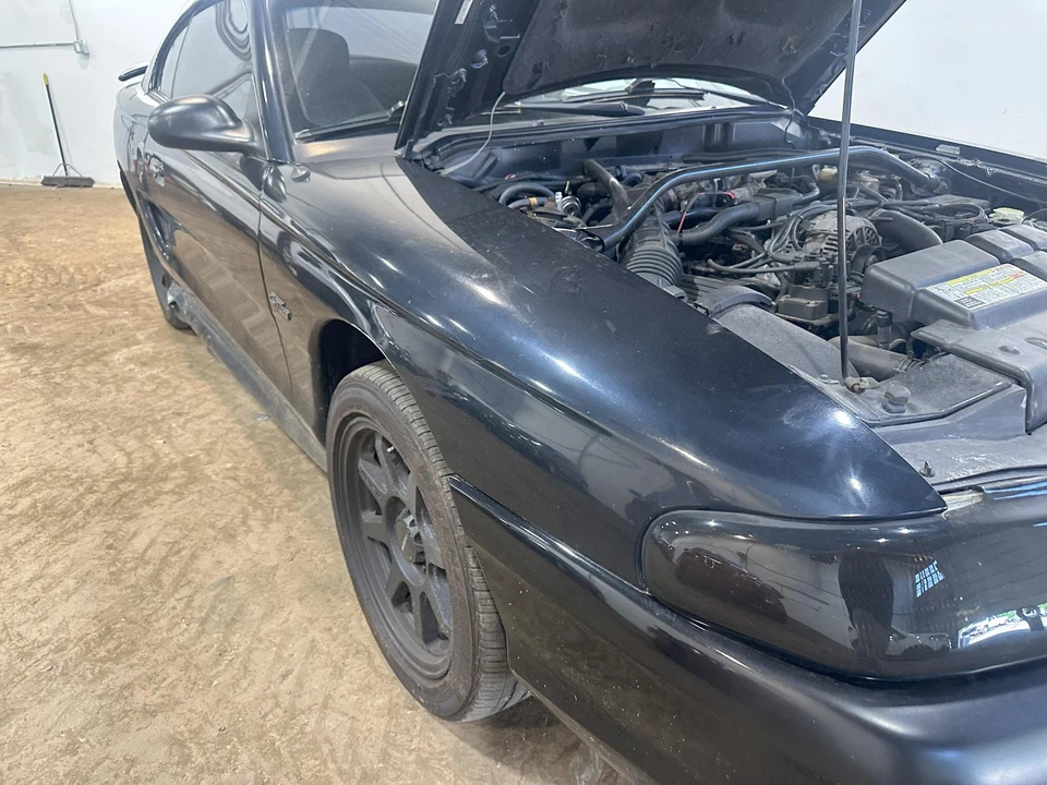 (SOLO PICKUP LOCAL) 94 95 96 97 98 FORD MUSTANG Guardabarros Derecho Foto 4 de 4