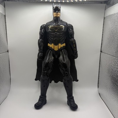 DC Comics Actionfigur Batman mit Umhang Mattel 2018 ca. 30cm Audio defekt