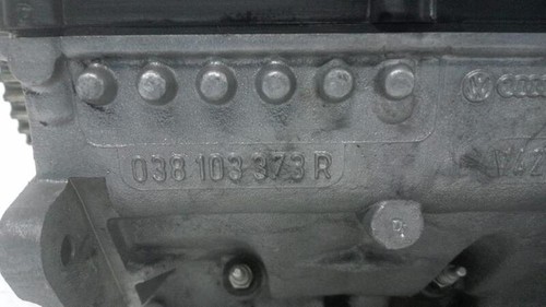 038103373R zylinderkopf r. VOLKSWAGEN PASSAT BERLINA 3B3 desop382716