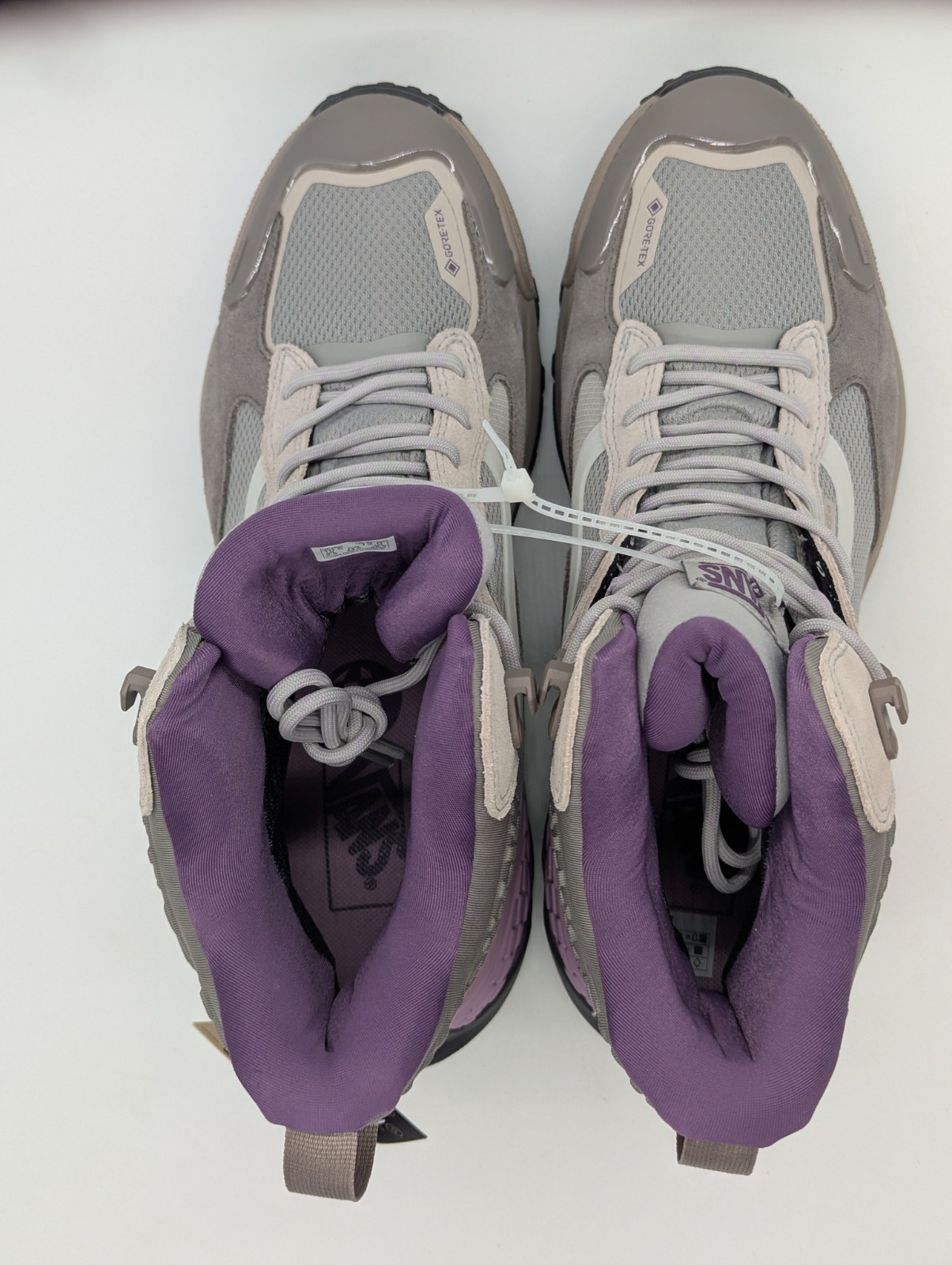 VANS Crestline Gray Purple Gore-Tex Waterproof Boots Mens Size 10.5 / Women's 12 thumbnail 5