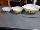 Pyrex vintage #444 Cinderella mixing bowl/black gooseberry pattern 3 bowls only